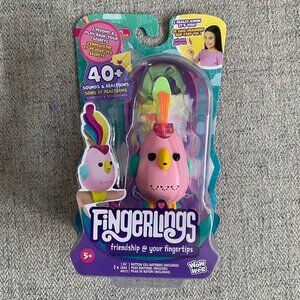 NEW Fingerlings--Interactive Recording Pink Bird Sweet Tweets by WowWee Toys